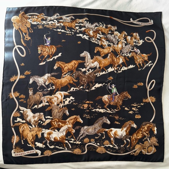 HERMES Le Mustangs Silk Scarf Vintage Equestrian Print STUNNING - Picture 12 of 12